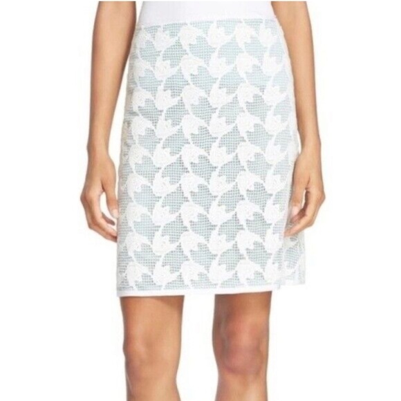 Tory Burch Pierce Embroidered Skirt | White + Mint Green Overlay Skirt Size 2 - Picture 3 of 9
